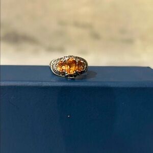 Elegant vintage sterling Silver and Orange Gemstone Ring sz 6.5